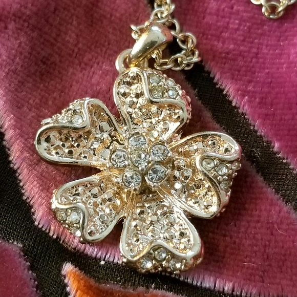 Vintage Jewelry - Vintage Golden flower necklace clear crystals SHA